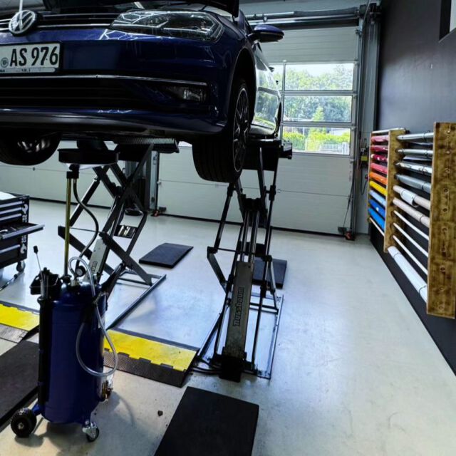 Ölwechsel #ausliebezumauto #volkswagen #golf #blue #ölwechsel #hegenundpflegen #mondaymotivation #mondayvibes #wiedersehenmachtfreude #zufriedenekunden #dankbar